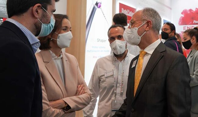 ministra de industria reyes maroto stand de zarc 2022 minister of industry